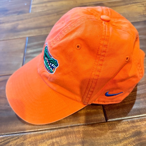 Genuine Nike University of Florida Nike Team Gators Orange Baseball Style Hat - Picture 5 of 7